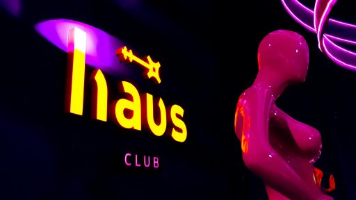 HAUS CLUB